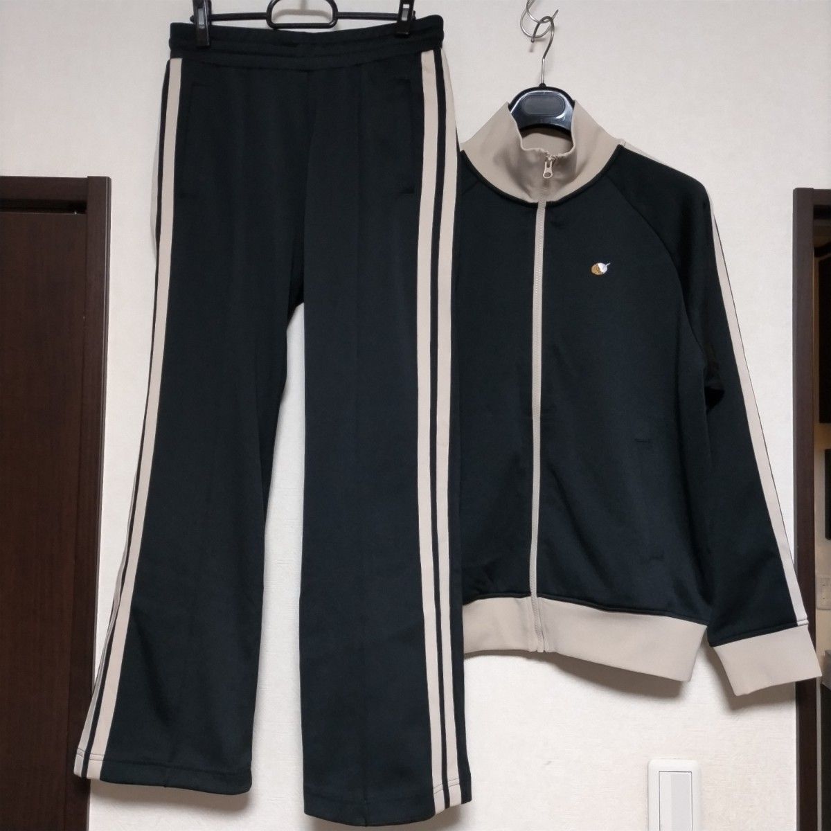 清野菜名 NANA SEINO × Ray BEAMS 別注 ライン ジャージ 上下 清野菜名 NANA SEINO × Ray BEAMS 別注 ライン ジャージ 上下