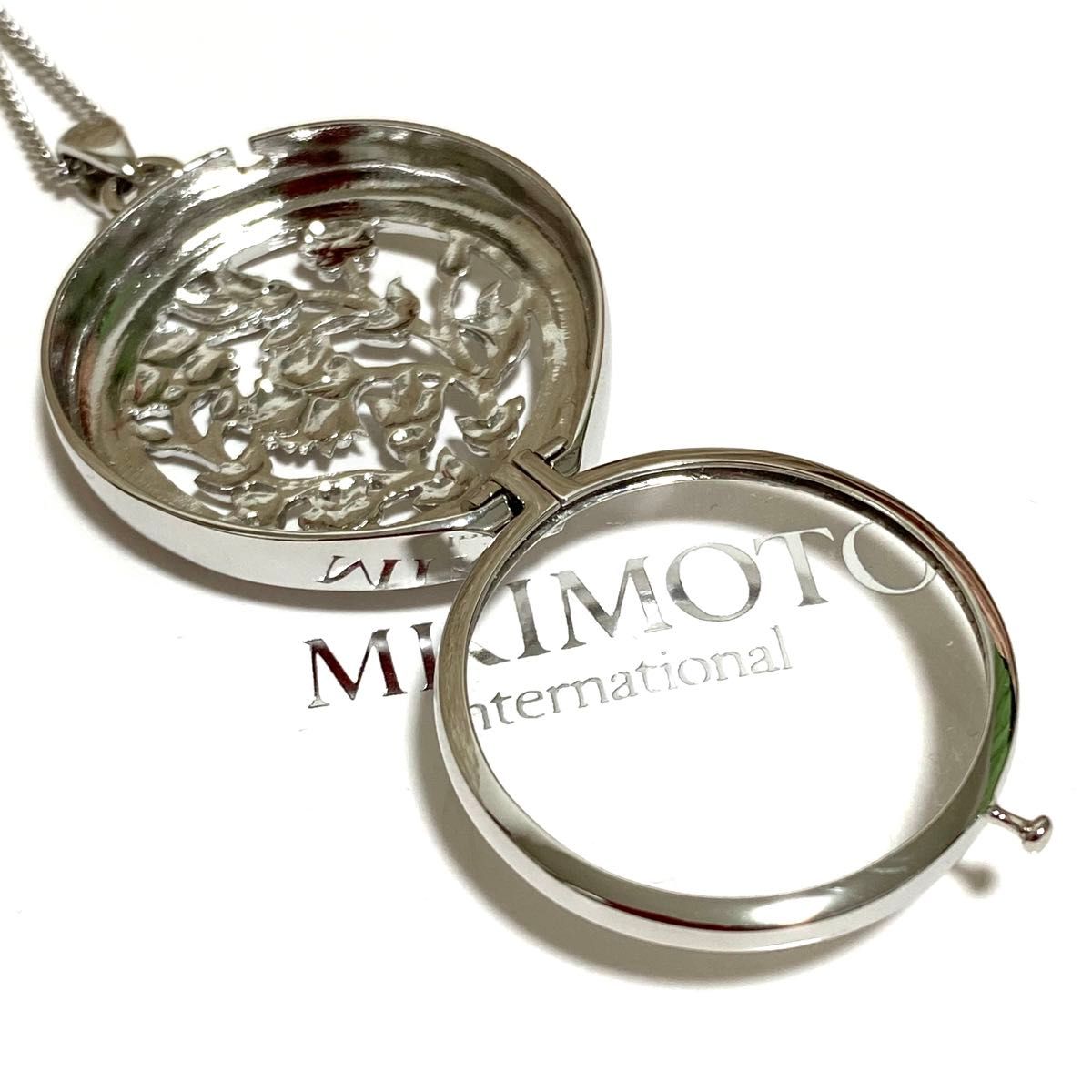 未使用級・希少品MIKIMOTO オリジナル ペンダント ルーペ箱付き 未使用級・希少品MIKIMOTO オリジナル ペンダント ルーペ箱付き