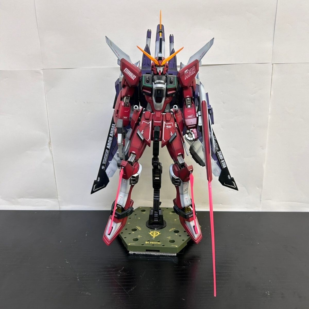 □貴重品□2種 RX-78-2 GUNDAM MS-06S ZAKUⅡ MG シャー専用ザク □貴重品□2種 RX-78-2 GUNDAM MS-06S ZAKUⅡ MG シャー専用ザク