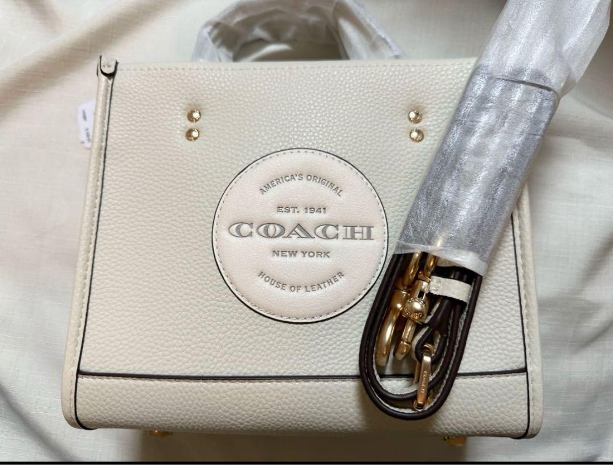 新品)coachコーチ トートバッグ ハンドバッグ ホワイト 新品)coachコーチ トートバッグ ハンドバッグ ホワイト