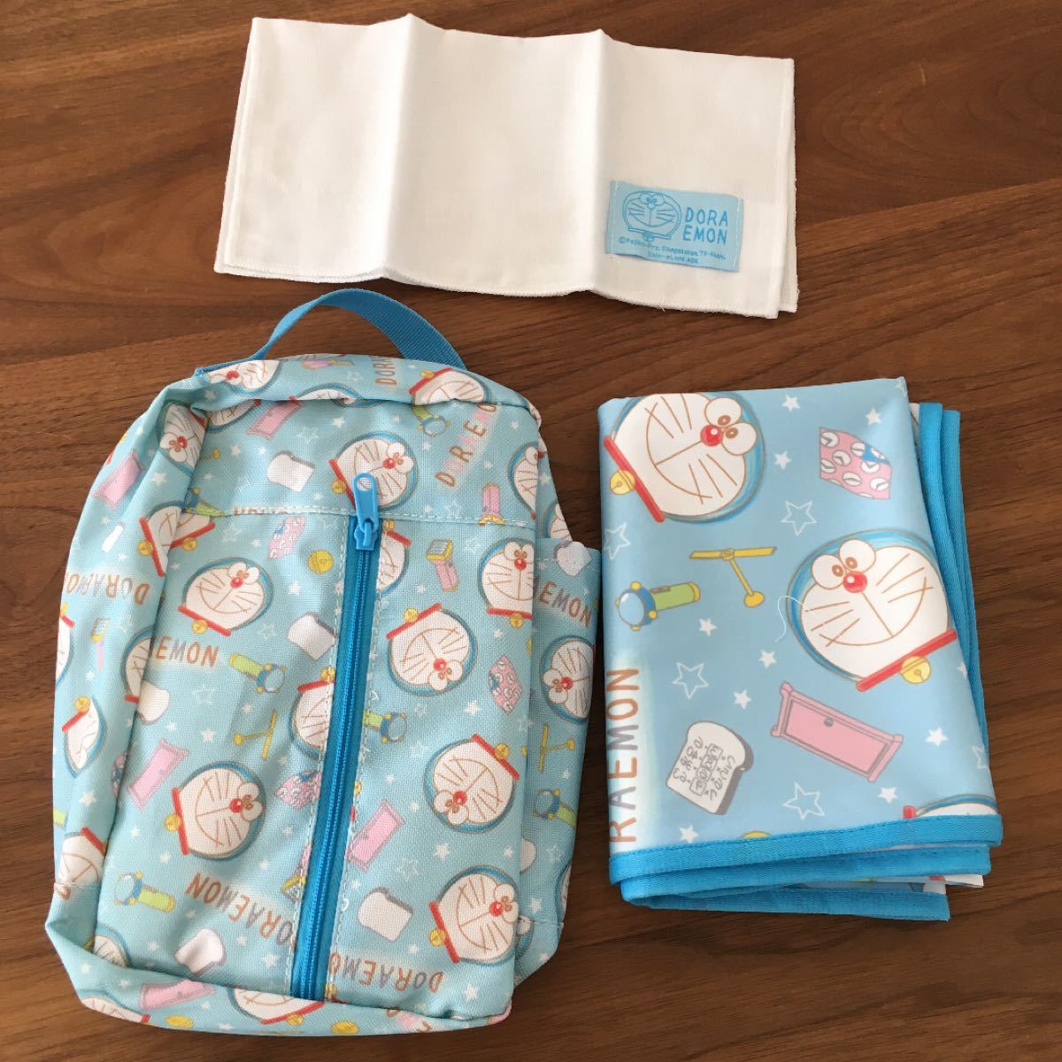 Paypayフリマ ドラえもん 新品 おむつポーチ 3点セット Paypayフリマ ドラえもん 新品 おむつポーチ 3点セット