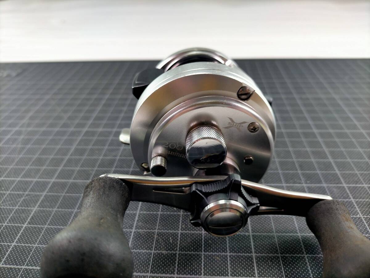 關【日本製】シマノ 12 カルカッタ 200 右 日本製 SHIMANO 關【日本製】シマノ 12 カルカッタ 200 右 日本製 SHIMANO