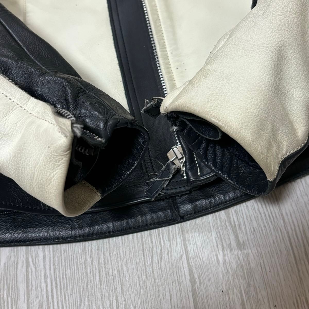 DUCATI DAINESE レザージャケット 42 プロテクター バイク DUCATI DAINESE レザージャケット 42 プロテクター バイク