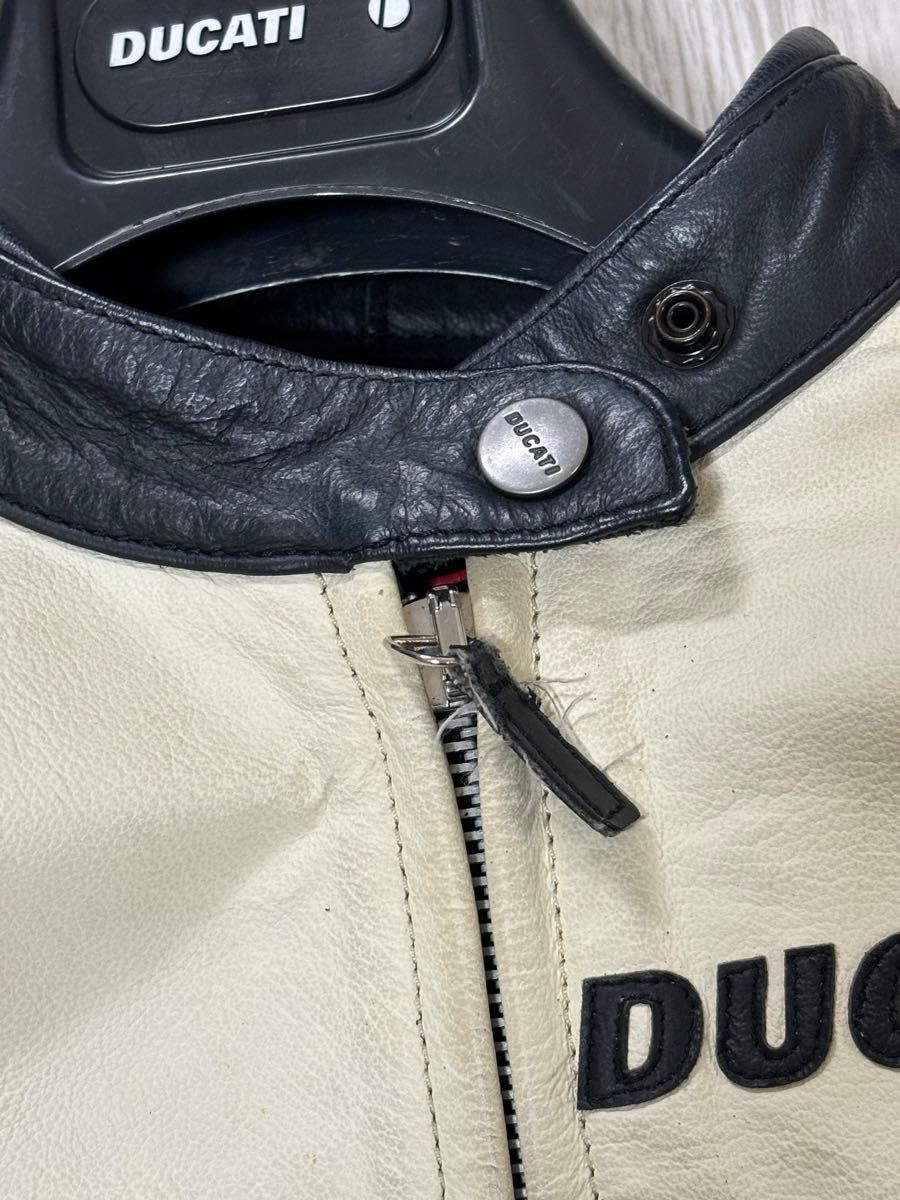 DUCATI DAINESE レザージャケット 42 プロテクター バイク DUCATI DAINESE レザージャケット 42 プロテクター バイク