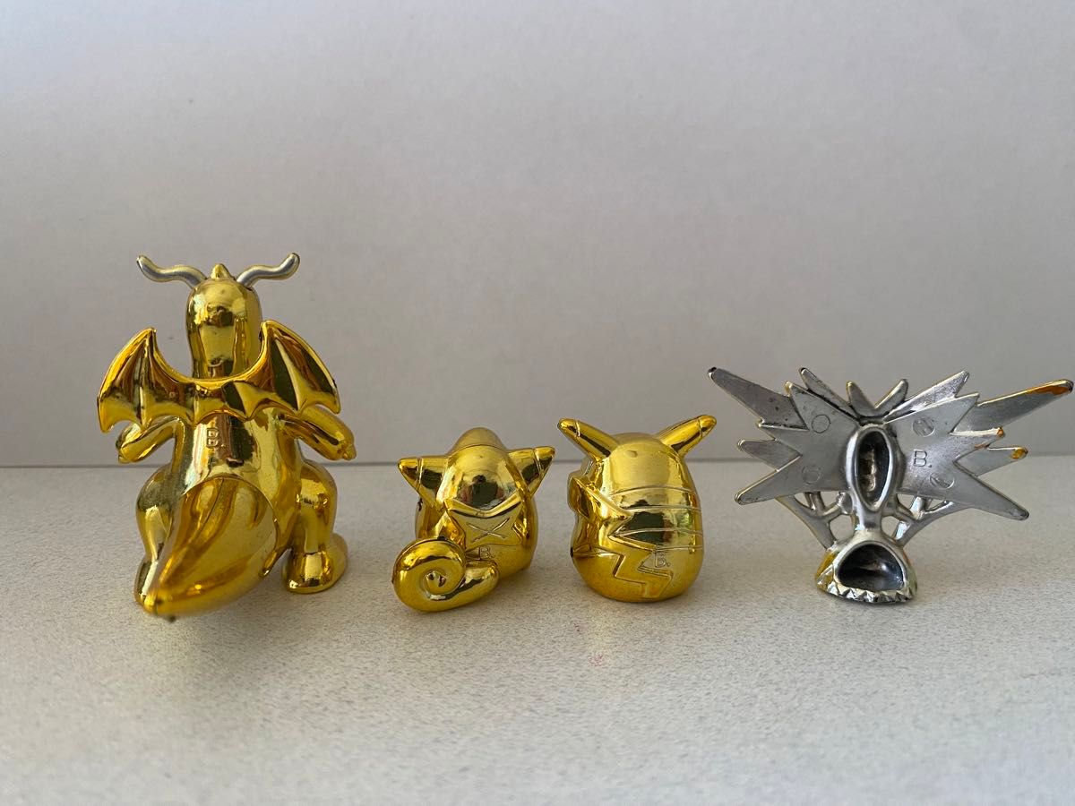 初代 ポケモン ピカチュウ ピッピ カイリュー サンダー 金色 初代 ポケモン ピカチュウ ピッピ カイリュー サンダー 金色