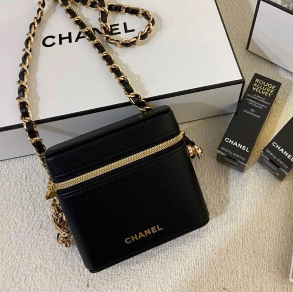 チェーン・箱付CHANELルージュアリュールヴェルヴェトの チェーン・箱付CHANELルージュアリュールヴェルヴェトの