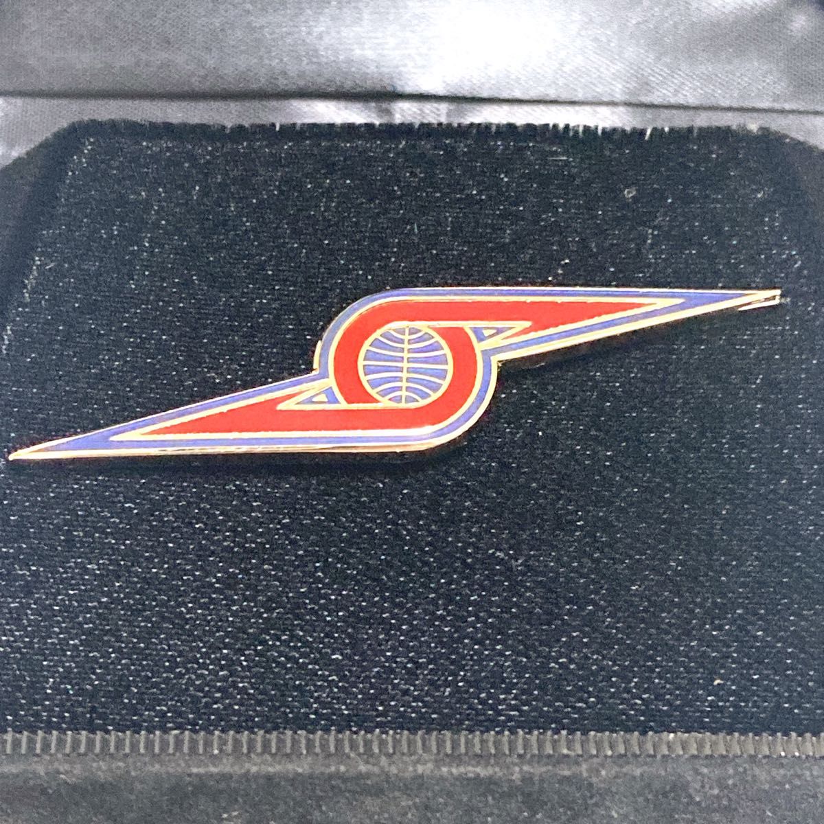 限定品】M1号 流星バッチ ウルトラ警備隊バッチ 地球防衛軍 限定品】M1号 流星バッチ ウルトラ警備隊バッチ 地球防衛軍