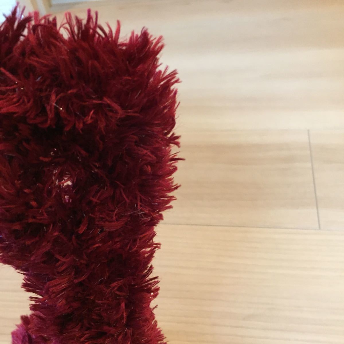 ファーマフラー 手編み 赤 ボルドー キラキラ 未使用 温かみ デート 女の子らしい_画像4