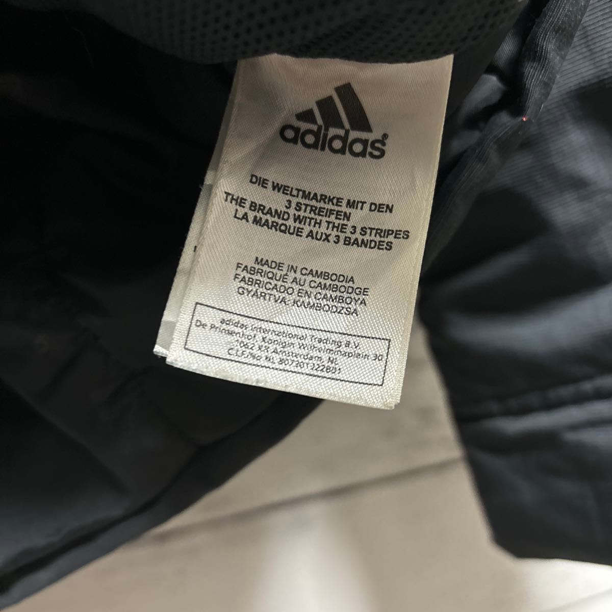 adidas y2k 00s中綿入り ナイロンジャケット ワンポイント刺繍 adidas y2k 00s中綿入り ナイロンジャケット ワンポイント刺繍