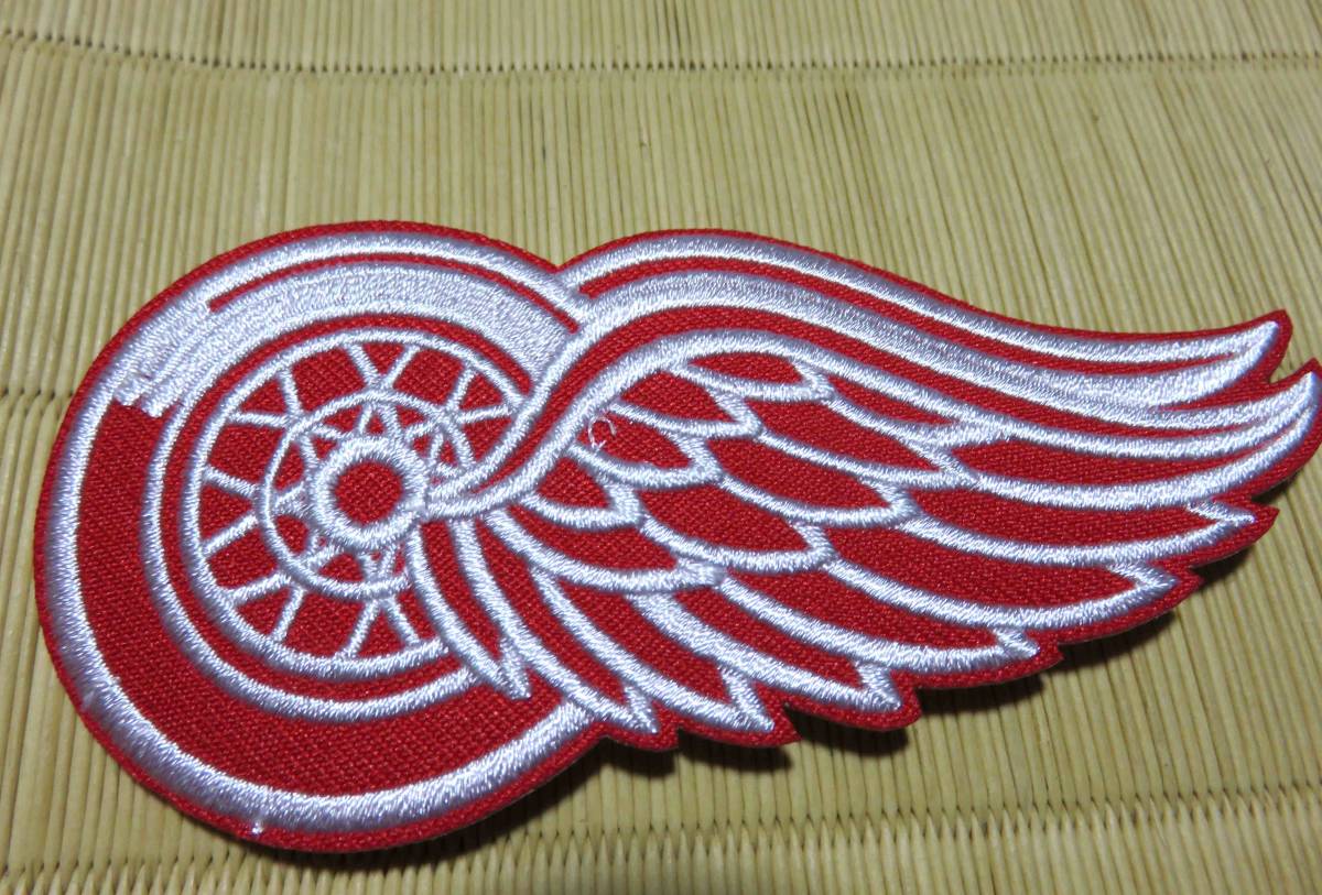 赤白 新品 Detroit Red Wingsデトロイト・レッドウィングス 刺繍 赤白 新品 Detroit Red Wingsデトロイト・レッドウィングス 刺繍