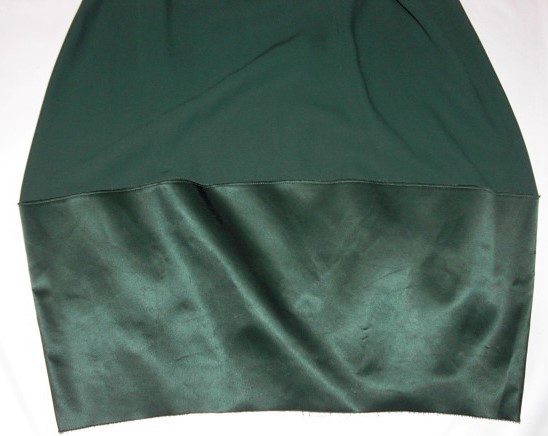 ゆうパック(おてがる版)送料込・セリーヌ CELINE ・一部シルクサテン使いスカート・サイズ38・未使用本物・お買得です