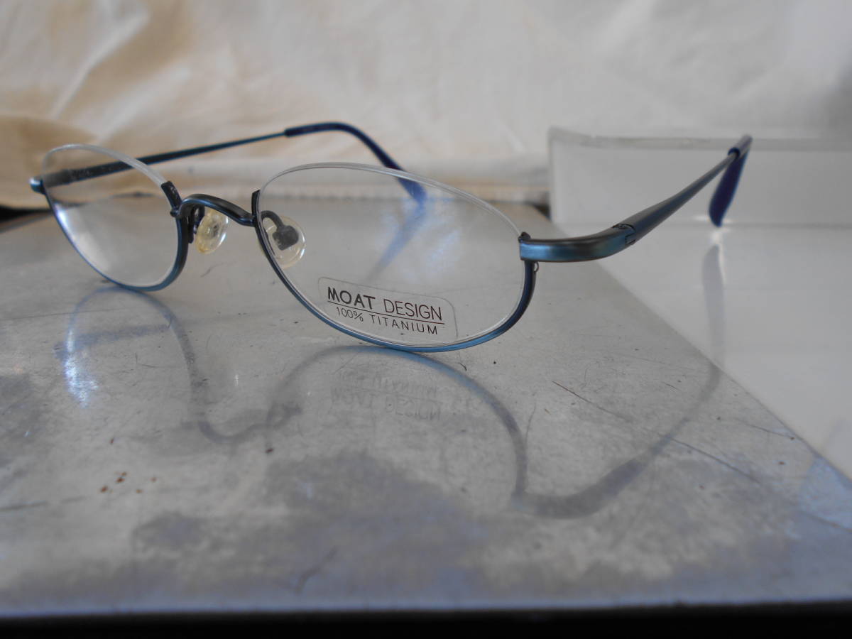 MOAT DESIGN reverse half rim titanium glasses frame 5016-AB stylish 