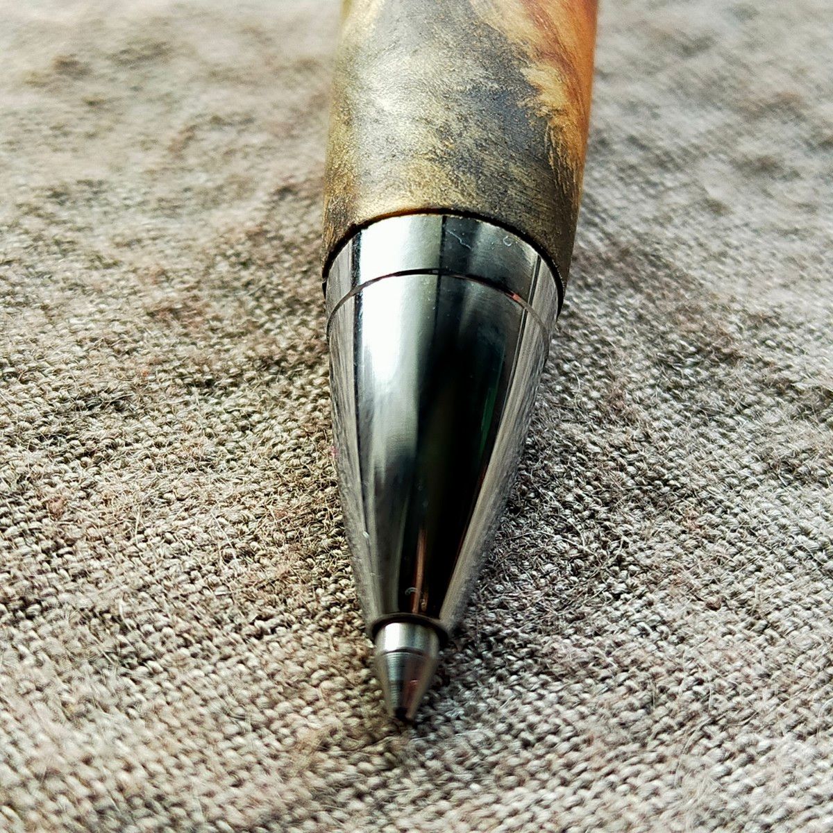 ハンドメイド 花梨瘤 紅白 ブルーステイン 木軸ボールペン 0 5mm ハンドメイド 花梨瘤 紅白 ブルーステイン 木軸ボールペン 0 5mm