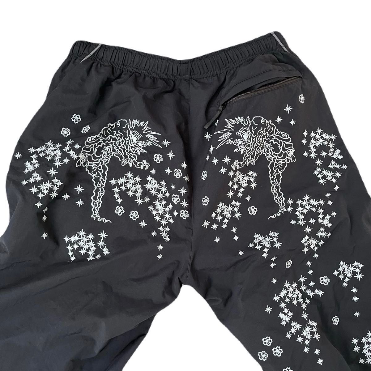 Supreme 22ss AOI Glow-in-the-Dark Track pant トラックパンツ Supreme 22ss AOI Glow-in-the-Dark Track pant トラックパンツ