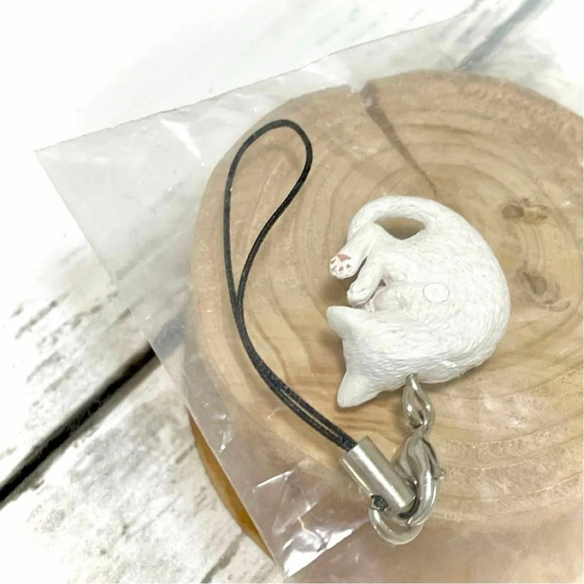 白猫ストラップ 【新品・未開封】ネイチャーテクニカラーMONO 白猫ストラップ 【新品・未開封】ネイチャーテクニカラーMONO