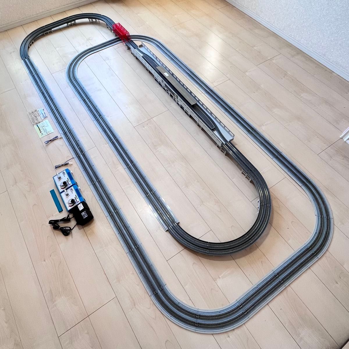 KATOユニトラック 複線化高架化パワーユニット 2台付エンドレス KATOユニトラック 複線化高架化パワーユニット 2台付エンドレス