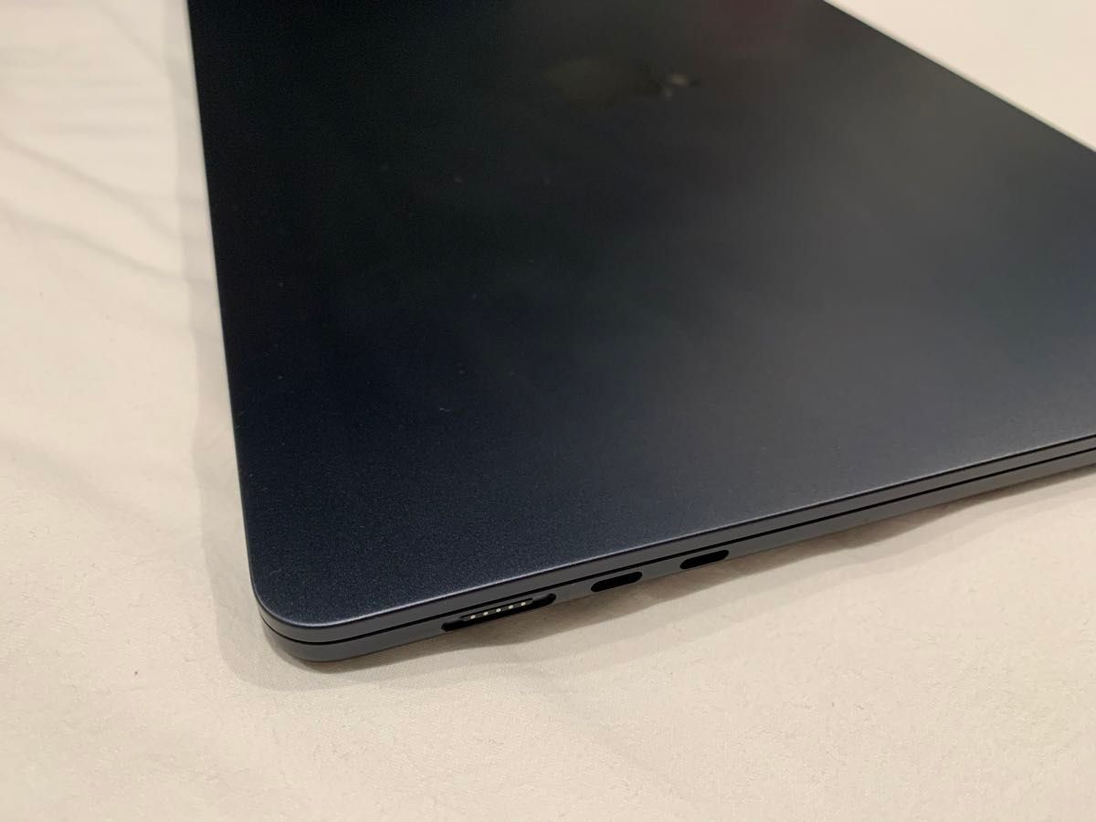 美品】アップル MacBook Air 15インチ M2 8GB 256 GB USキー 美品】アップル MacBook Air 15インチ M2 8GB 256 GB USキー