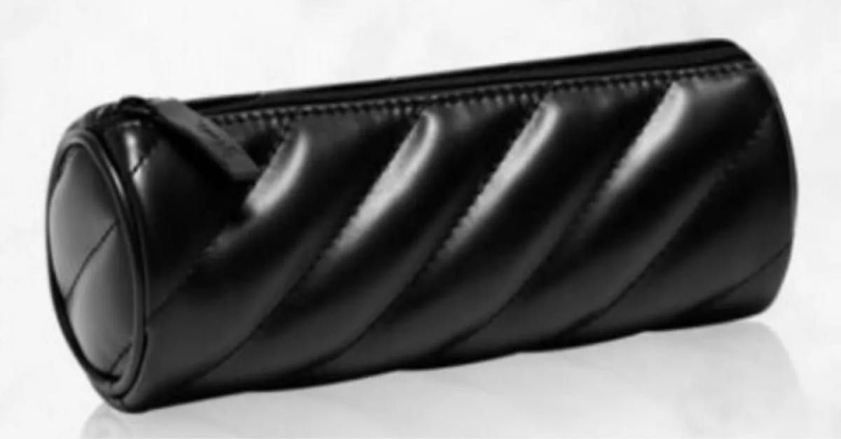 YSL イヴ・サンローラン・ボーテ ブラックポーチ [非売品 YSL イヴ・サンローラン・ボーテ ブラックポーチ [非売品