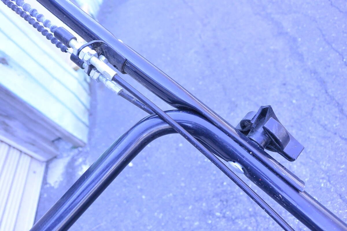 ミナト エンジン芝刈り機(jī) 自走式 LMC-530KZ (米國(guó)KOHLER制/刈幅530mm) [エンジン式 芝刈機(jī) モアー 草刈り機(jī)]