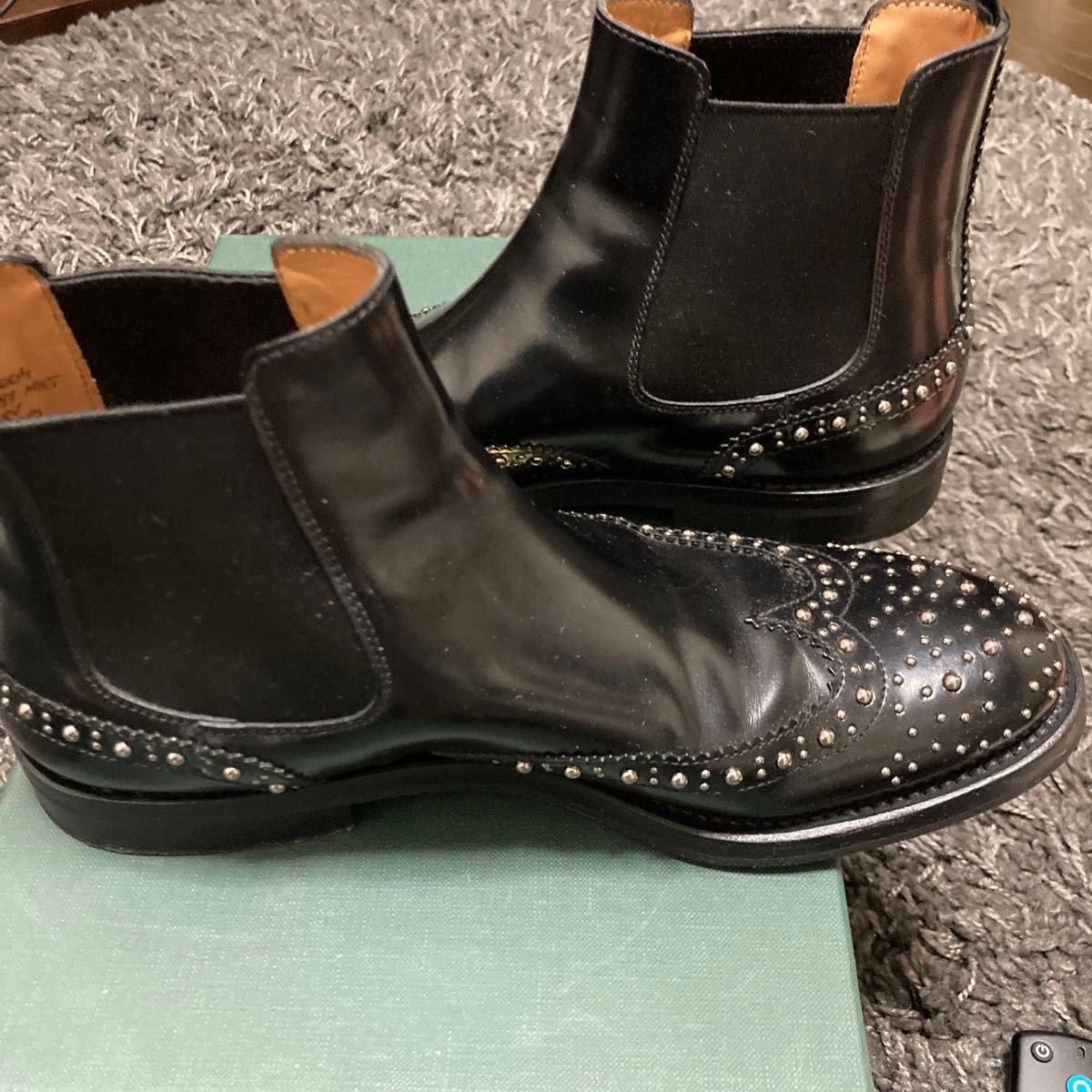 美品【Church's/チャーチ】スタッズ付 ウイングチップサイドゴア 美品【Church's/チャーチ】スタッズ付 ウイングチップサイドゴア