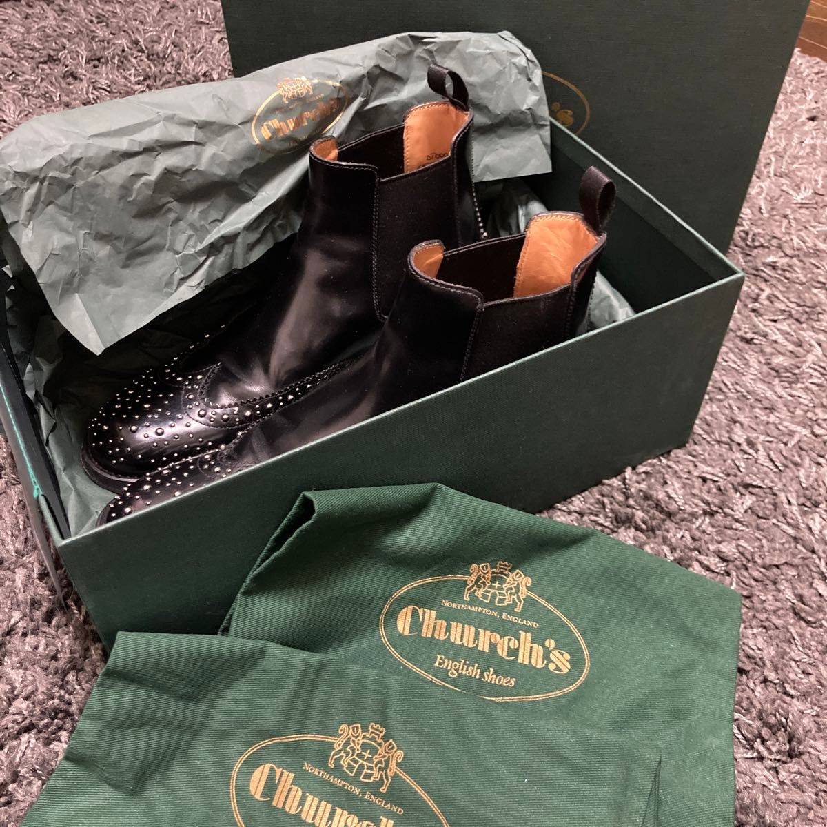 美品【Church's/チャーチ】スタッズ付 ウイングチップサイドゴア 美品【Church's/チャーチ】スタッズ付 ウイングチップサイドゴア