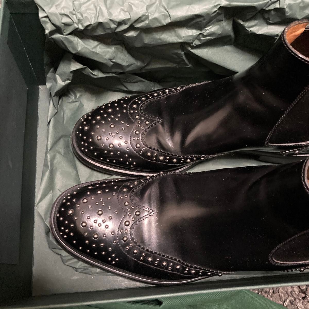 美品【Church's/チャーチ】スタッズ付 ウイングチップサイドゴア 美品【Church's/チャーチ】スタッズ付 ウイングチップサイドゴア