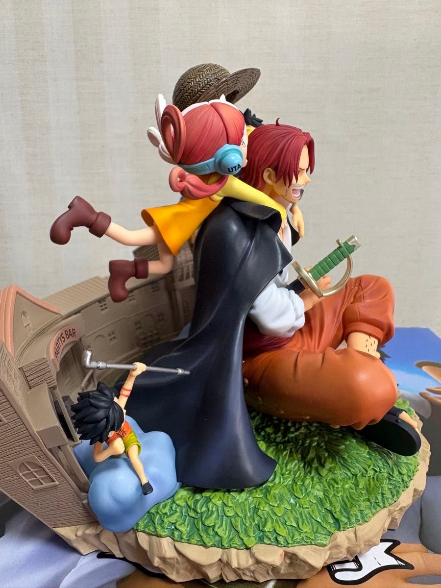 JC104巻掛け替えカバーイラストジオラマ シャンクス ウタ ルフィ JC104巻掛け替えカバーイラストジオラマ シャンクス ウタ ルフィ