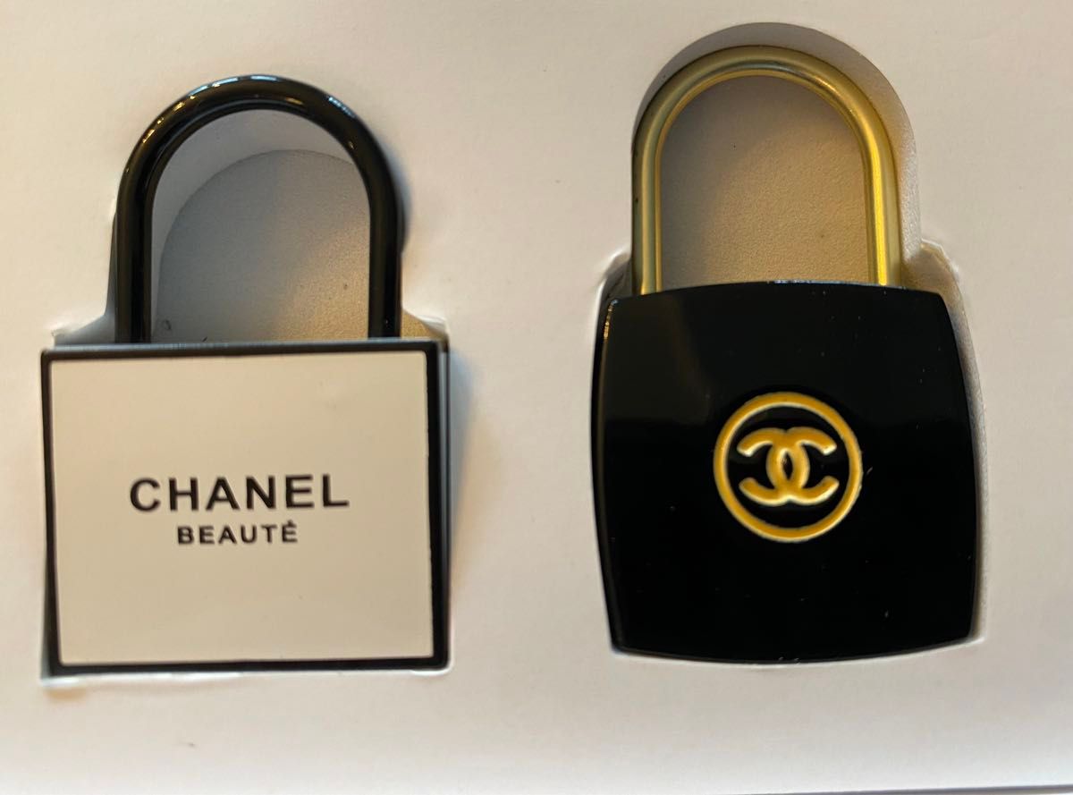 シャネル CHANEL ノベルティ ロックキー 3点セット|Yahoo シャネル CHANEL ノベルティ ロックキー 3点セット|Yahoo