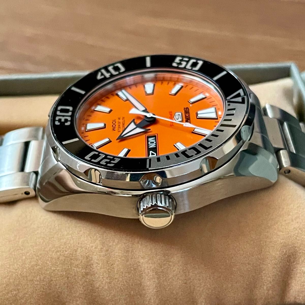 美品 セイコー5スポーツ SEIKO5SPORTS 自動巻き腕時計 SRPC55 美品 セイコー5スポーツ SEIKO5SPORTS 自動巻き腕時計 SRPC55