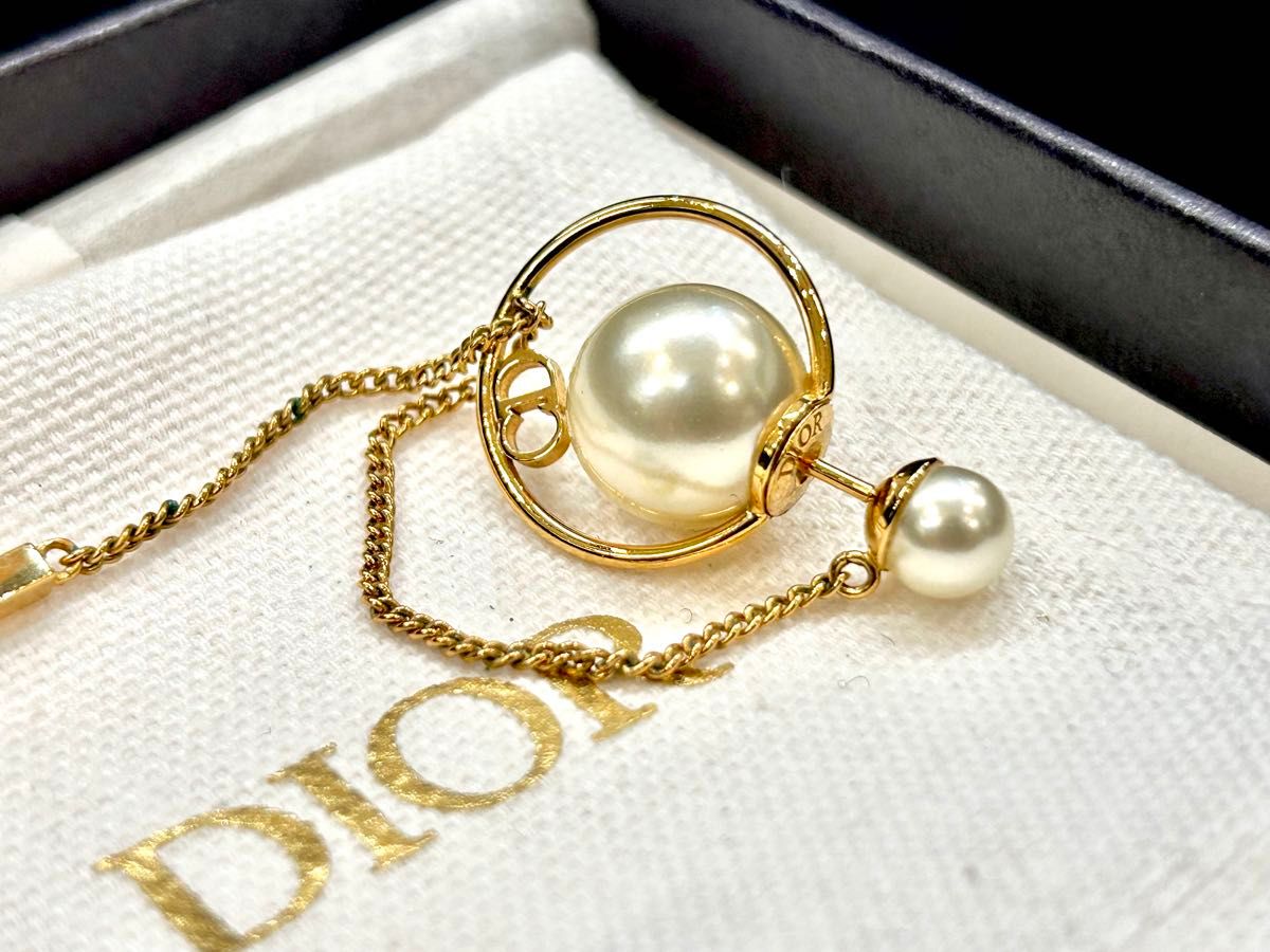 DIOR トライバルチェーンパールピアス/ゴールド|Yahoo!フリマ DIOR トライバルチェーンパールピアス/ゴールド|Yahoo!フリマ