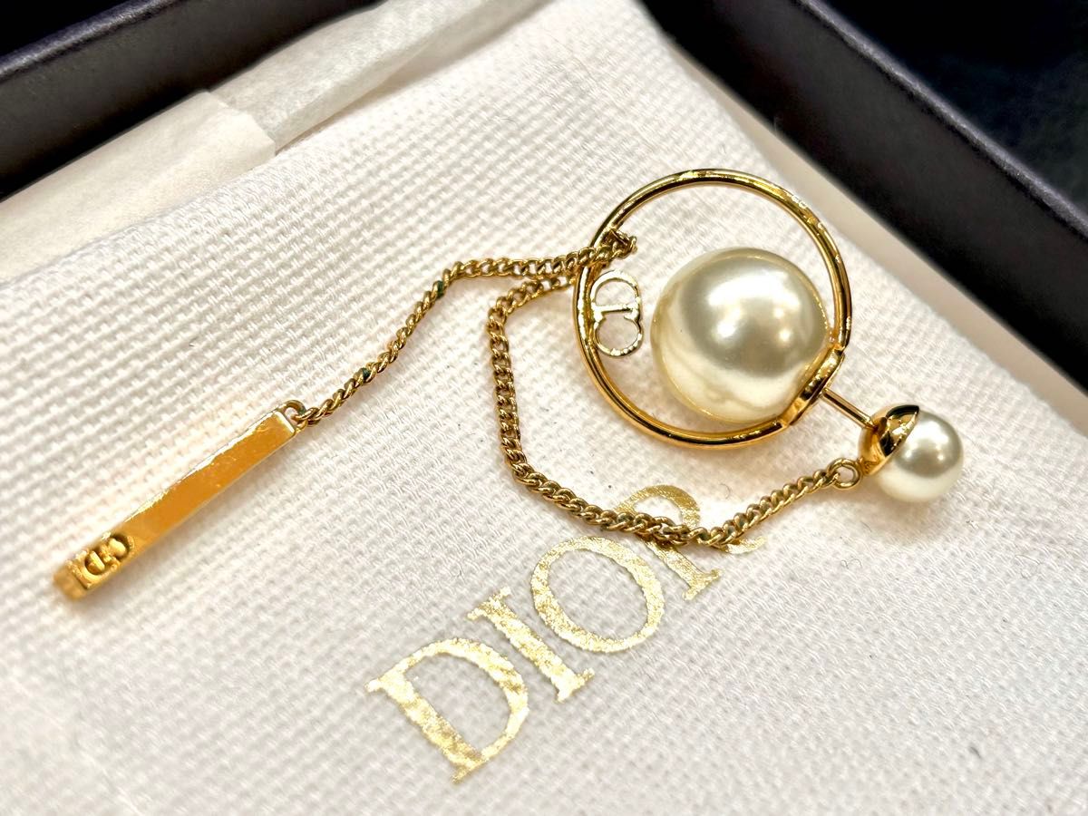 DIOR トライバルチェーンパールピアス/ゴールド|Yahoo!フリマ DIOR トライバルチェーンパールピアス/ゴールド|Yahoo!フリマ