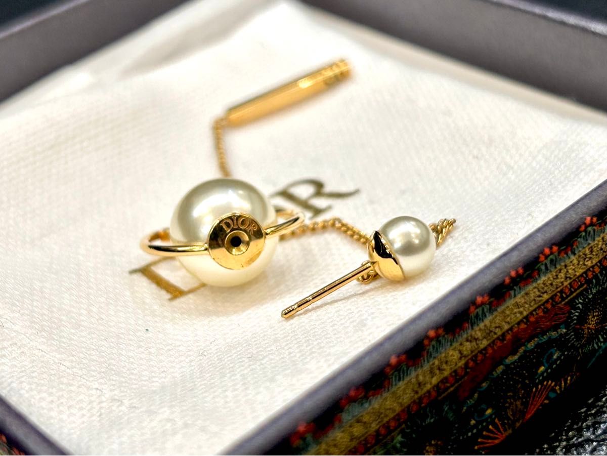 DIOR トライバルチェーンパールピアス/ゴールド|Yahoo!フリマ DIOR トライバルチェーンパールピアス/ゴールド|Yahoo!フリマ
