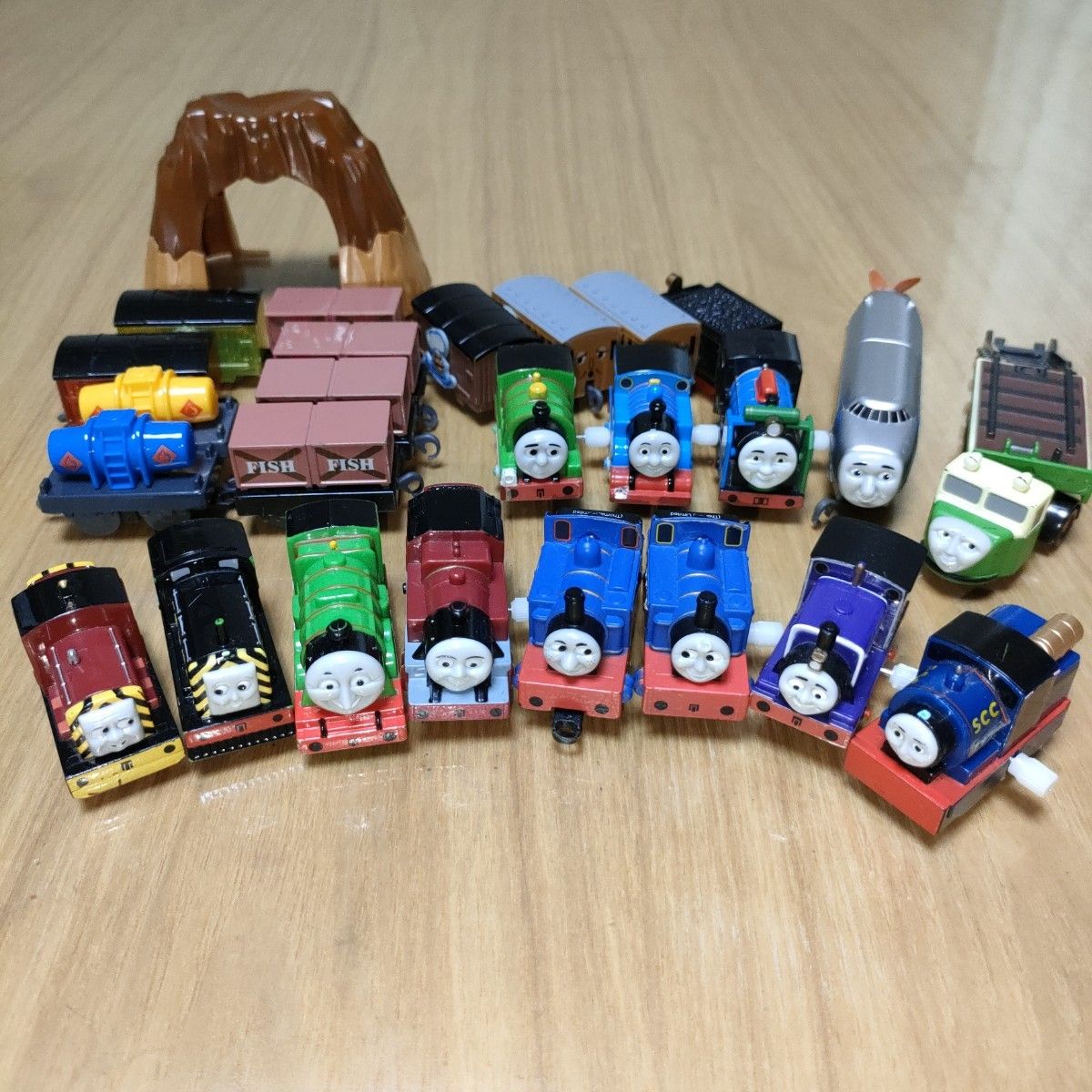 トーマス カプセルプラレール 色んななかまたち きかんしゃ トーマス カプセルプラレール 色んななかまたち きかんしゃ