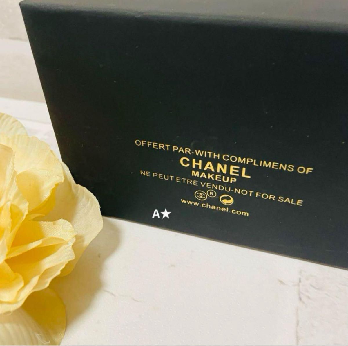 新品】CHANEL 2024 ノベルティポーチ ショルダーミニバック 新品】CHANEL 2024 ノベルティポーチ ショルダーミニバック