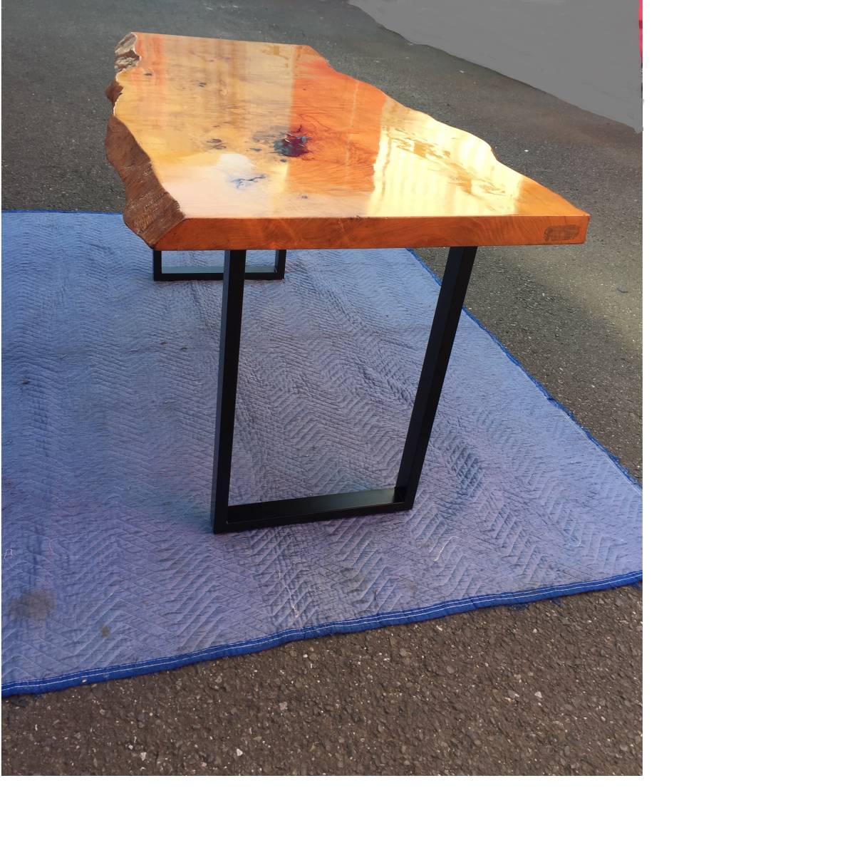 トチ材　一枚無垢　耳付テーブル　ダイニングテーブル　136x70cm　板厚5cm_画像3