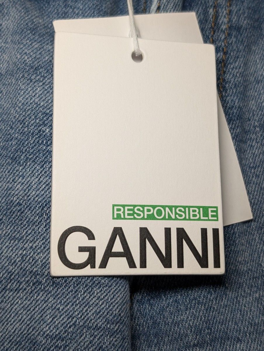 GANNI ワイドフレアデニム ガニー バックロゴ 25 新品未使用 GANNI ワイドフレアデニム ガニー バックロゴ 25 新品未使用
