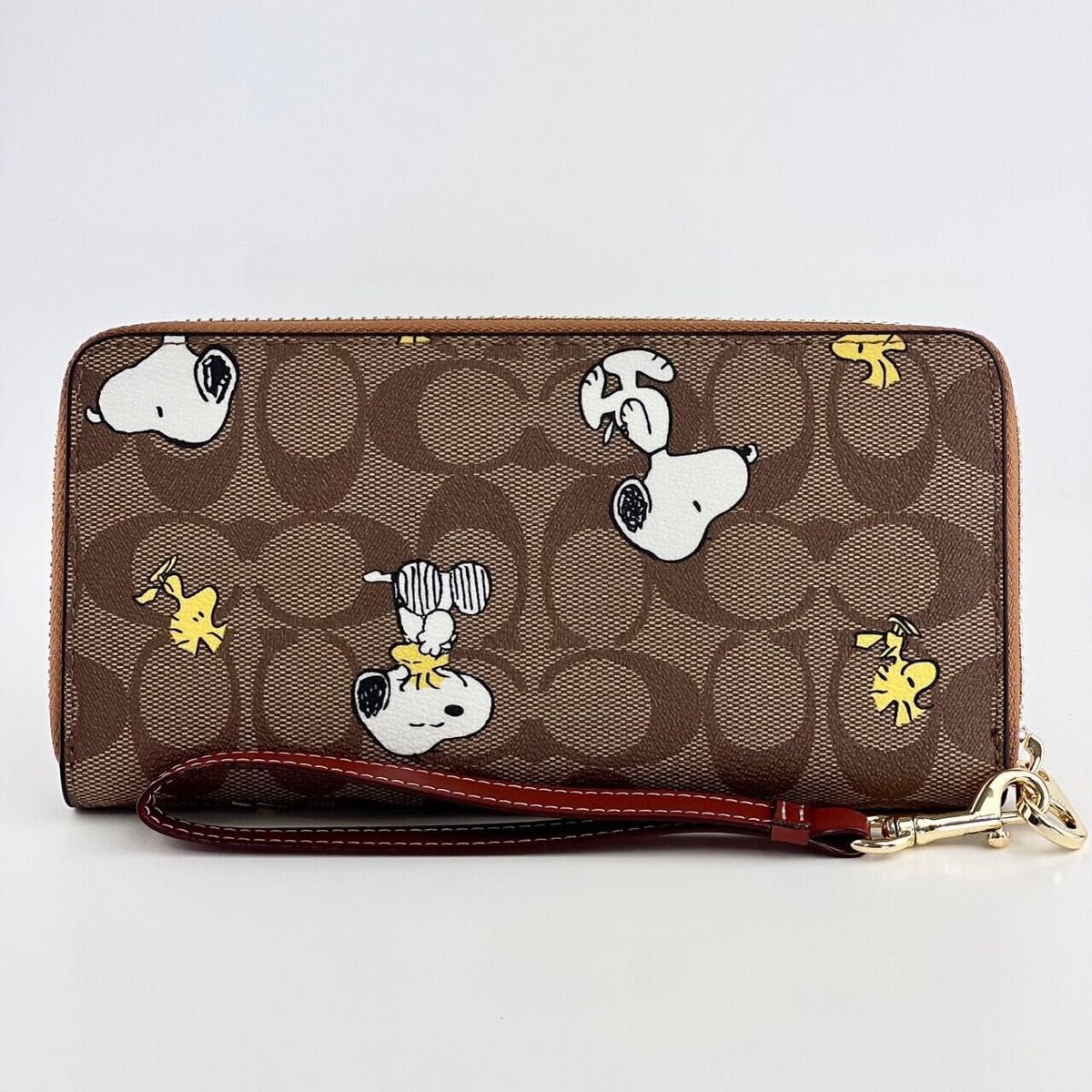 新品 COACH スヌーピー ストラップ 付き 長財布 PEANUTS コーチ 新品 COACH スヌーピー ストラップ 付き 長財布 PEANUTS コーチ