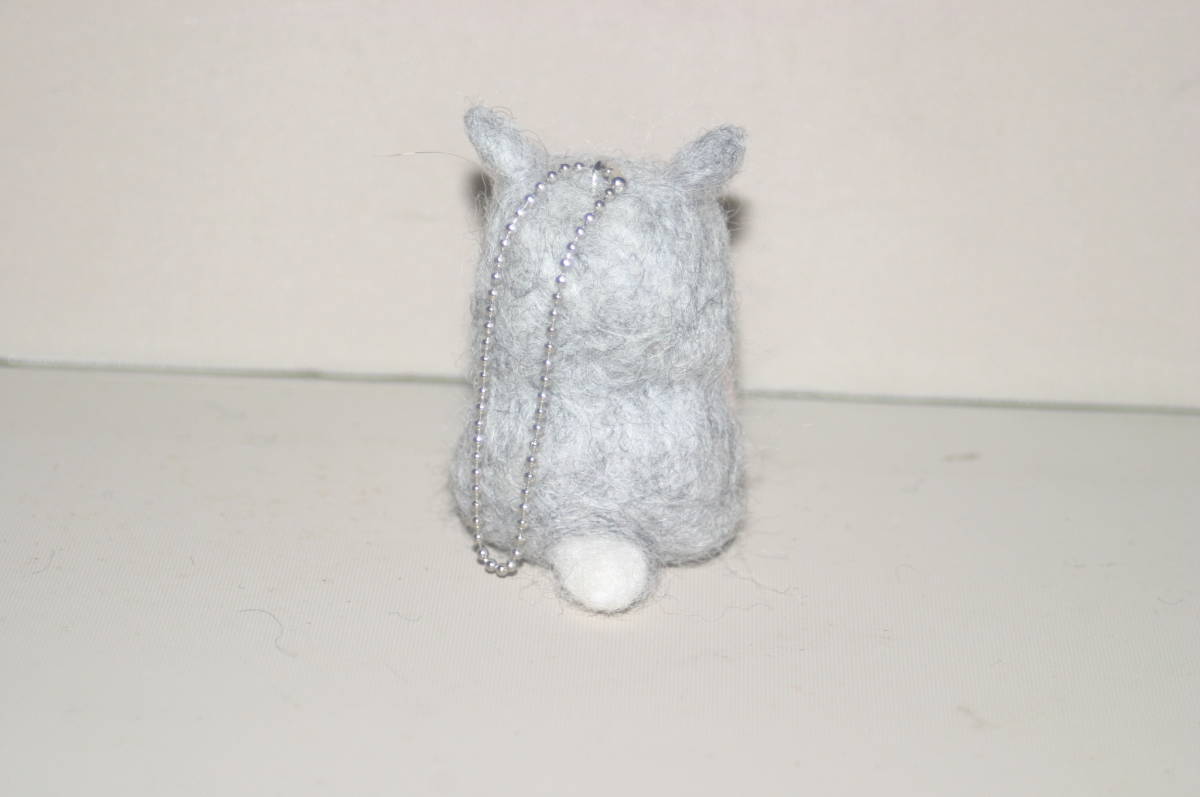 動物 ハンドメイド 羊毛フェルト ハムスター ボールチェーン付き　ぬいぐるみ　約5.5cm 手作り_画像4