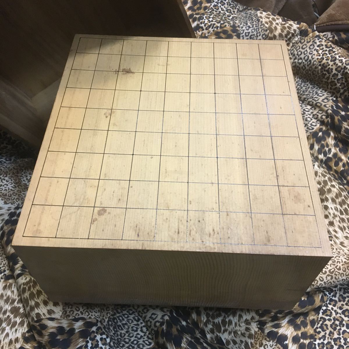 東京 青山碁盤店 本格 将棋盤 蓋付 五寸六分 対局 中古 【19/11 東京 青山碁盤店 本格 将棋盤 蓋付 五寸六分 対局 中古 【19/11