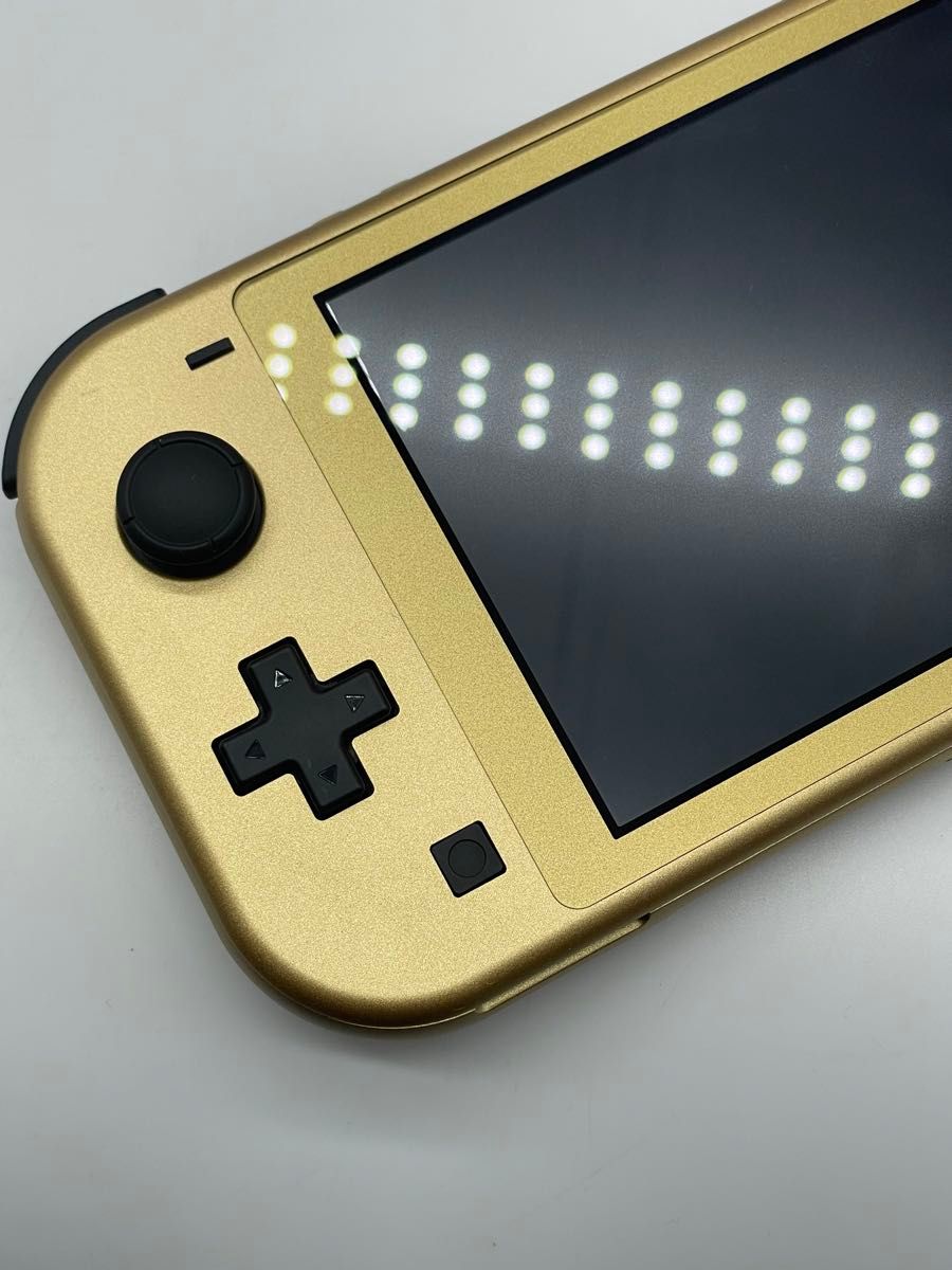 Nintendo switch lite ハイラルエディション 美品(極美品 Nintendo switch lite ハイラルエディション 美品(極美品