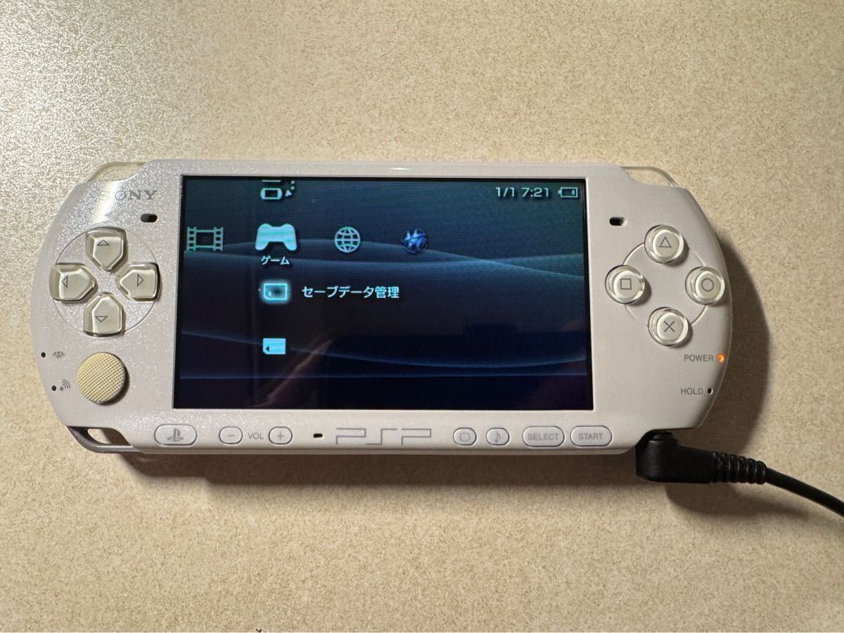 SONY PSP-3000 ホワイト 動作確認済 バッテリー膨張無 おまけ有 SONY PSP-3000 ホワイト 動作確認済 バッテリー膨張無 おまけ有