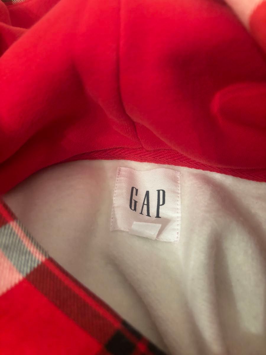 GAP L size 美品パーカー