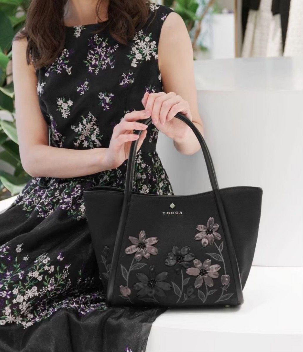 トッカ バッグ トートバッグ 受注生産 TOCCA 刺繍 エンブロイ トッカ バッグ トートバッグ 受注生産 TOCCA 刺繍 エンブロイ