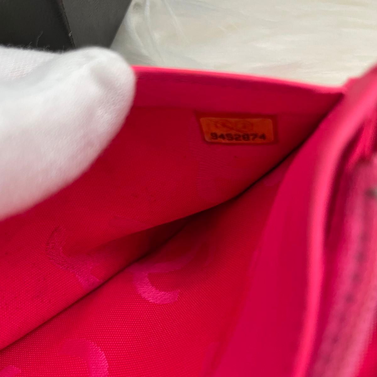 シャネル CHANEL二つ折り 長財布 カンボンライン ココマーク 白 シャネル CHANEL二つ折り 長財布 カンボンライン ココマーク 白