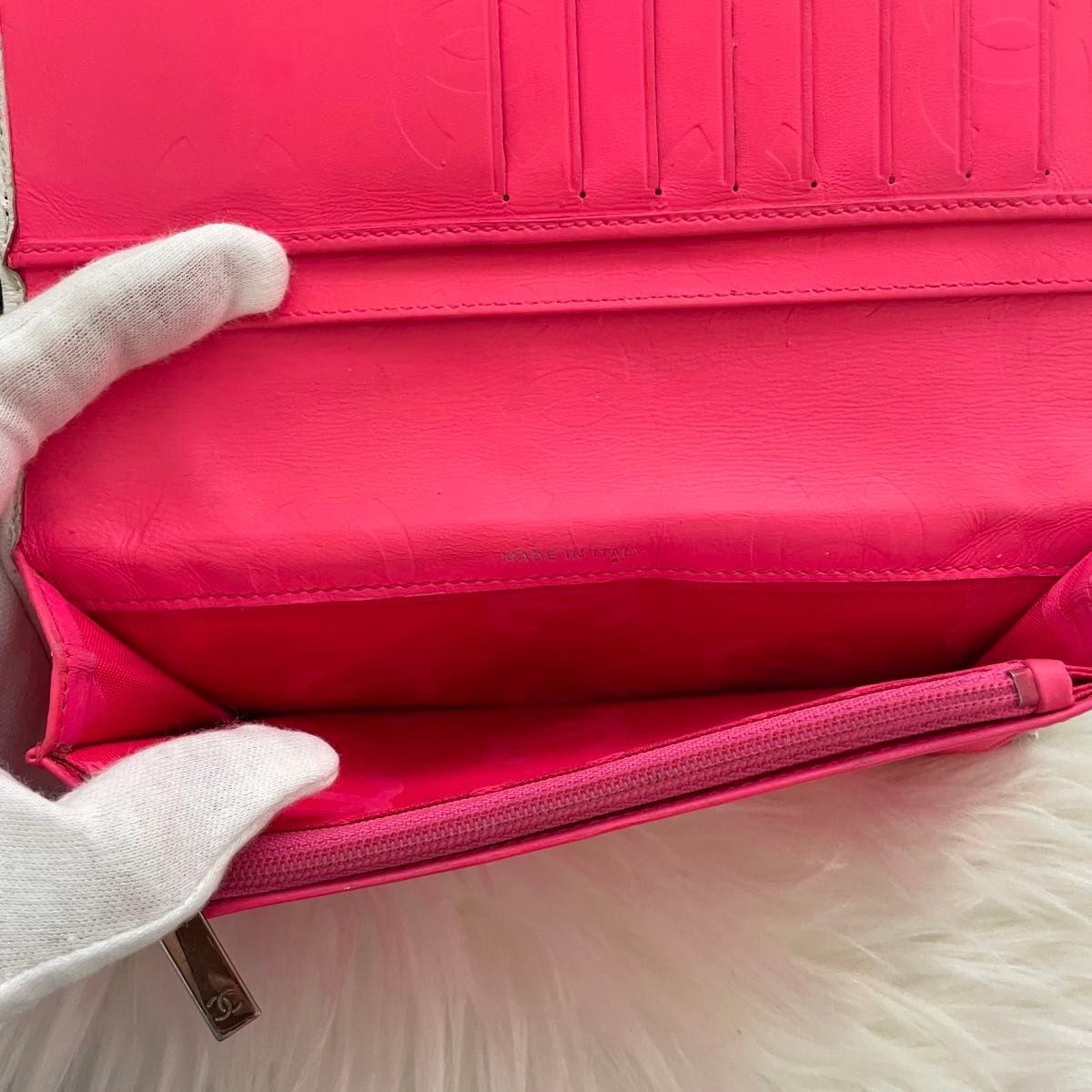 シャネル CHANEL二つ折り 長財布 カンボンライン ココマーク 白 シャネル CHANEL二つ折り 長財布 カンボンライン ココマーク 白