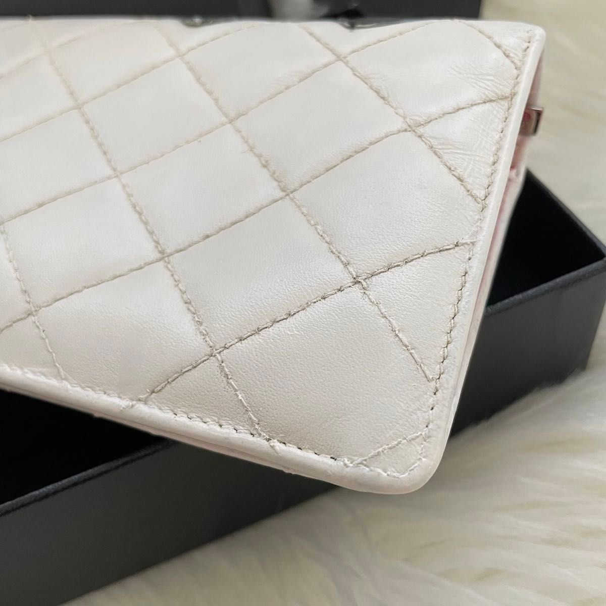 シャネル CHANEL二つ折り 長財布 カンボンライン ココマーク 白 シャネル CHANEL二つ折り 長財布 カンボンライン ココマーク 白