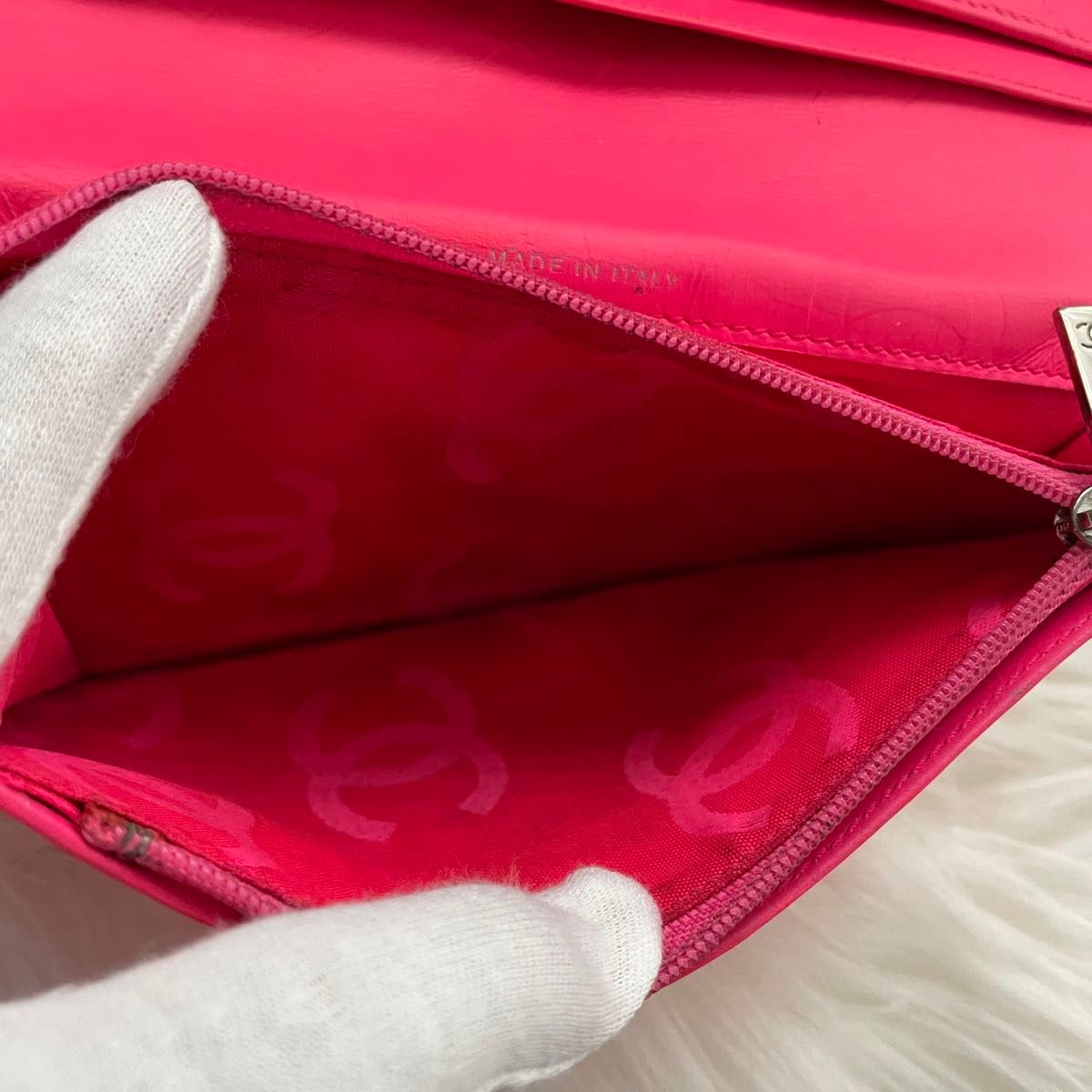 シャネル CHANEL二つ折り 長財布 カンボンライン ココマーク 白 シャネル CHANEL二つ折り 長財布 カンボンライン ココマーク 白