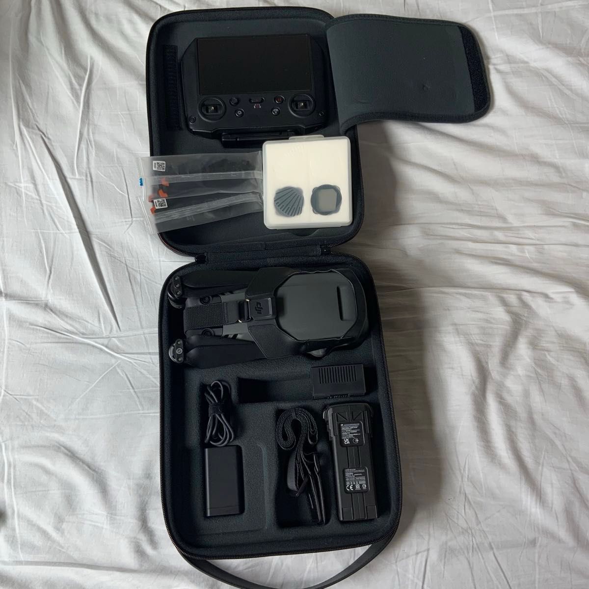 最終値下げ dji Mavic3 +RC proセット おまけ付き|Yahoo!フリマ 最終値下げ dji Mavic3 +RC proセット おまけ付き|Yahoo!フリマ
