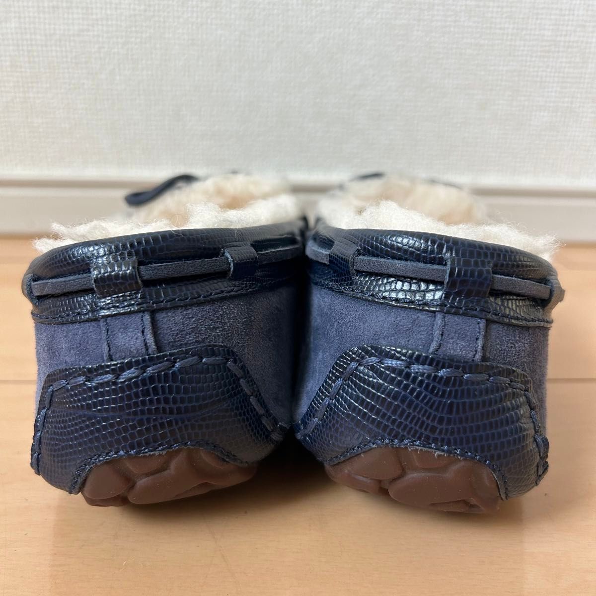 【逸品】 Dakota ダコタ アグ UGG 23cm 型押し クロコ 紺色 ネイビー 靴
