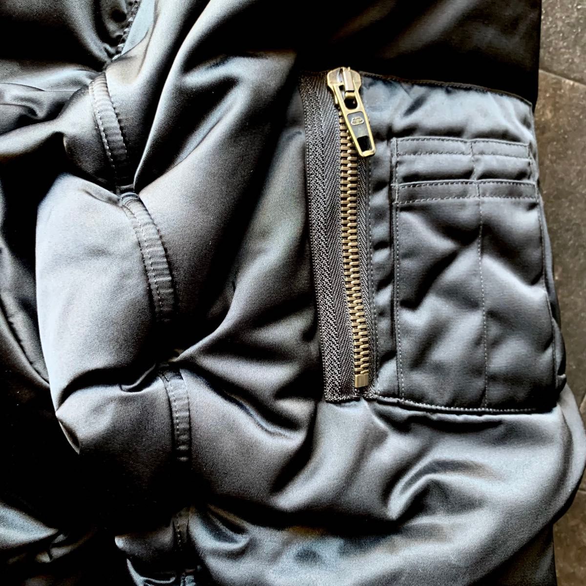 BALENCIAGA city series bomber ma-1 最終値下|Yahoo!フリマ BALENCIAGA city series bomber ma-1 最終値下|Yahoo!フリマ